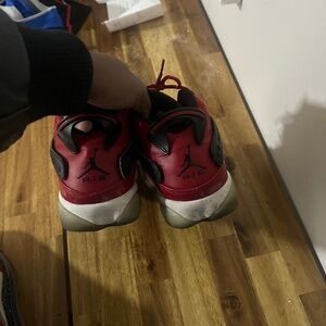 Jordan 6 rings “gym red”(used but in good condition )